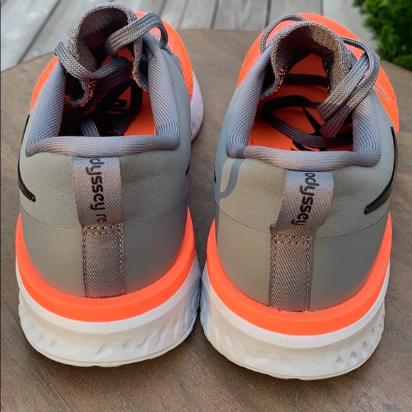 Nike Women’s Odyssey React 2 Flyknit, NIB - Picture 4 of 12